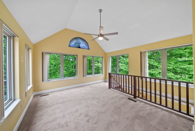 222 Amherst Ln, Crossville, TN 38558