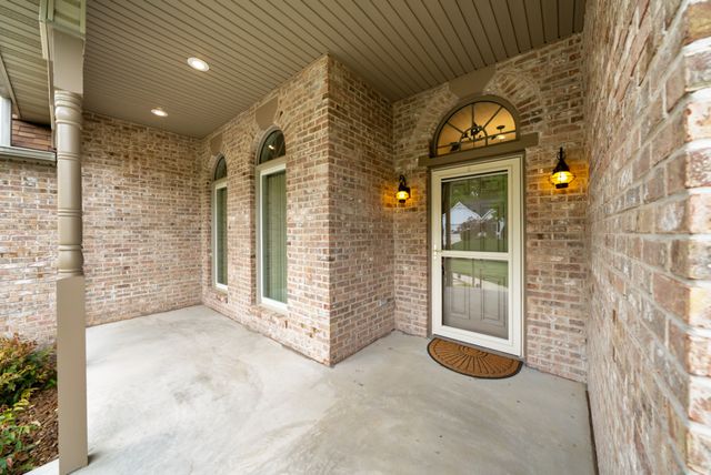 222 Amherst Ln, Crossville, TN 38558