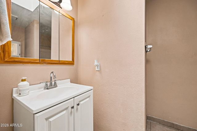 727 W 13TH Street, Casa Grande, AZ 85122