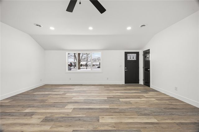 3887 Mount Read Boulevard, Greece, NY 14616