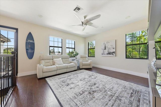 9769 Bozzano Drive, Delray Beach, FL 33446