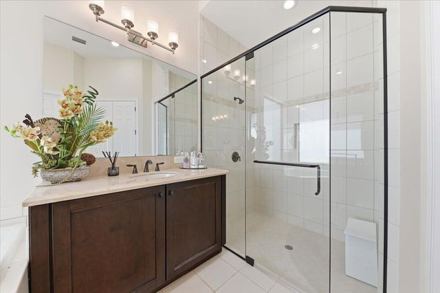 9769 Bozzano Drive, Delray Beach, FL 33446