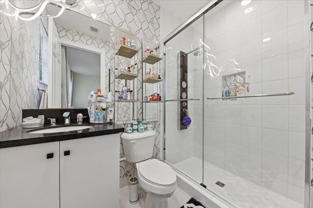 9769 Bozzano Drive, Delray Beach, FL 33446