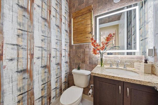 9769 Bozzano Drive, Delray Beach, FL 33446