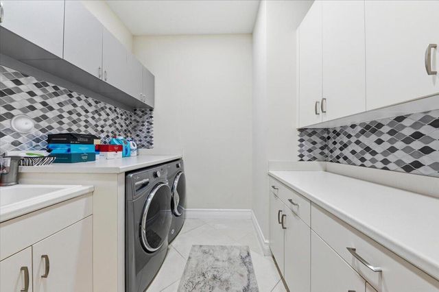 9769 Bozzano Drive, Delray Beach, FL 33446