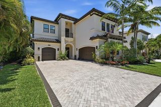 9769 Bozzano Drive, Delray Beach, FL 33446