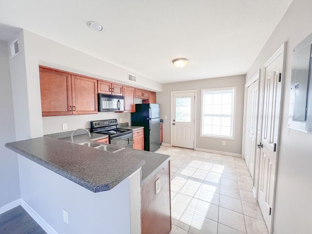 1217 Ash Ridge Dr Unit E, Clarksville, TN 37042