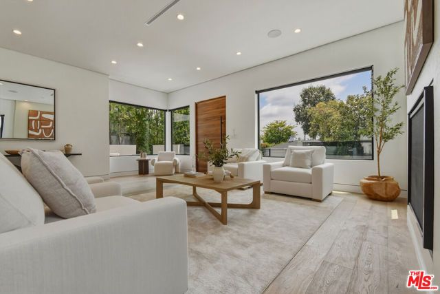 4233 Costello Avenue, Sherman Oaks, CA 91423