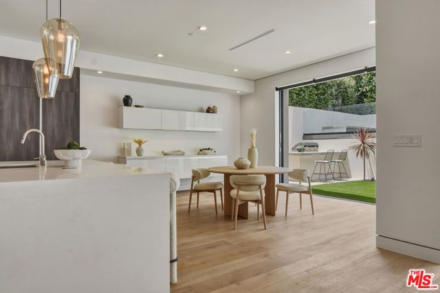 4233 Costello Avenue, Sherman Oaks, CA 91423