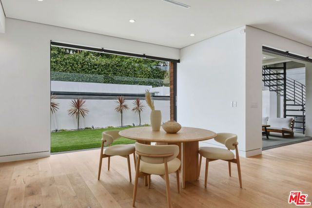 4233 Costello Avenue, Sherman Oaks, CA 91423