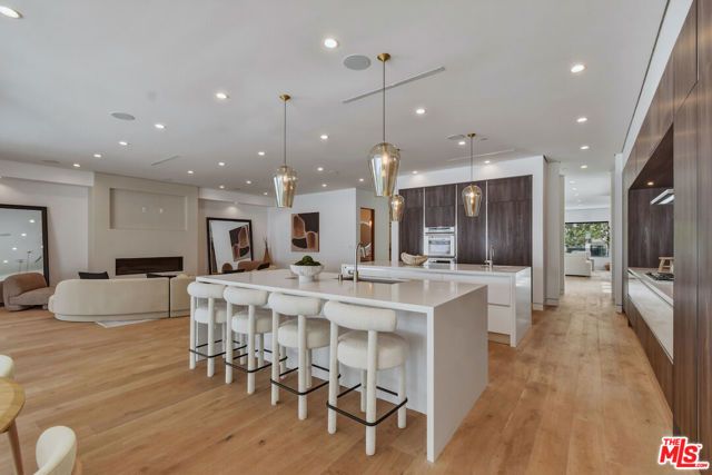 4233 Costello Avenue, Sherman Oaks, CA 91423