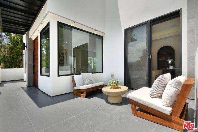 4233 Costello Avenue, Sherman Oaks, CA 91423