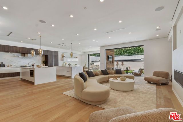 4233 Costello Avenue, Sherman Oaks, CA 91423