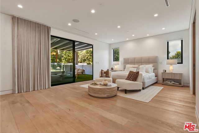 4233 Costello Avenue, Sherman Oaks, CA 91423