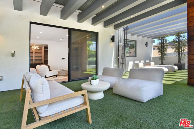 4233 Costello Avenue, Sherman Oaks, CA 91423