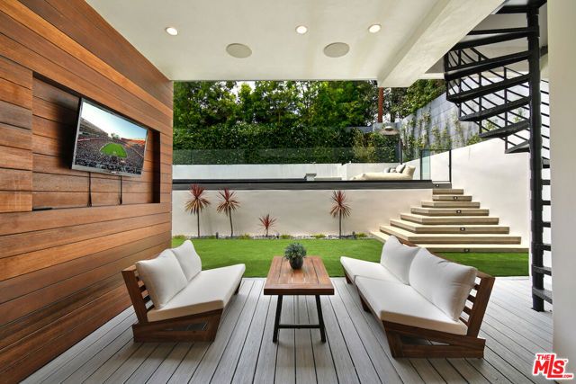 4233 Costello Avenue, Sherman Oaks, CA 91423