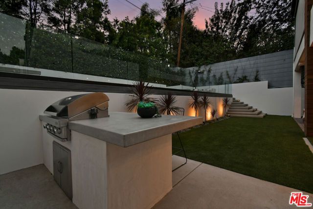 4233 Costello Avenue, Sherman Oaks, CA 91423