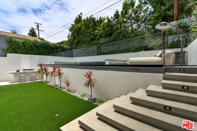 4233 Costello Avenue, Sherman Oaks, CA 91423
