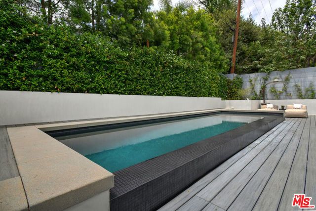 4233 Costello Avenue, Sherman Oaks, CA 91423