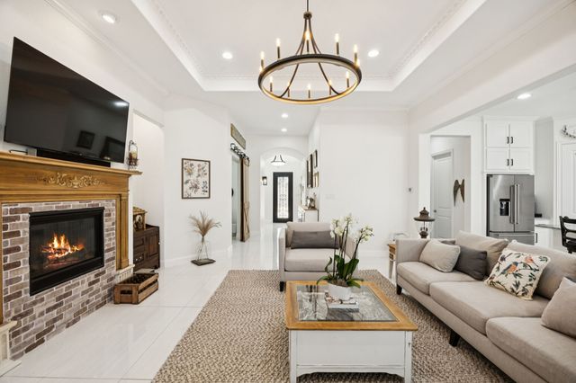 405 Green Valley Drive, Mckinney, TX 75071