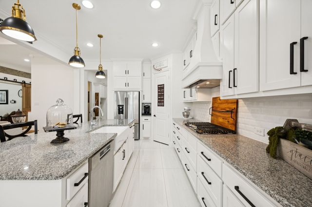 405 Green Valley Drive, Mckinney, TX 75071