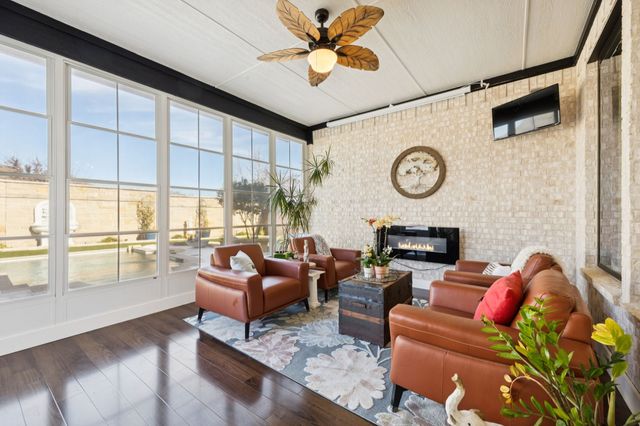 405 Green Valley Drive, Mckinney, TX 75071