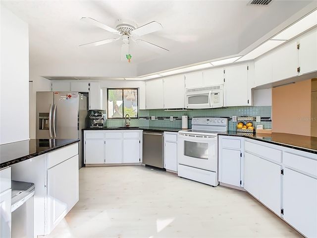 4406 GLENNS LANDING, Winter Haven, FL 33884