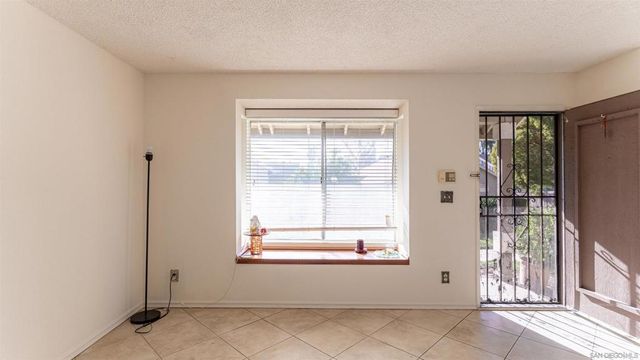 7483 Tooma St B, San Diego, CA 92139