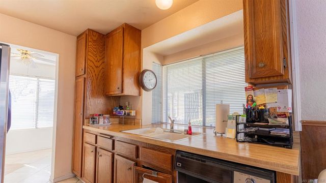 7483 Tooma St B, San Diego, CA 92139