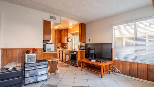 7483 Tooma St B, San Diego, CA 92139