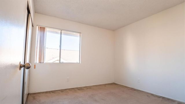 7483 Tooma St B, San Diego, CA 92139