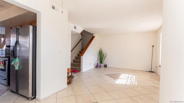 7483 Tooma St B, San Diego, CA 92139
