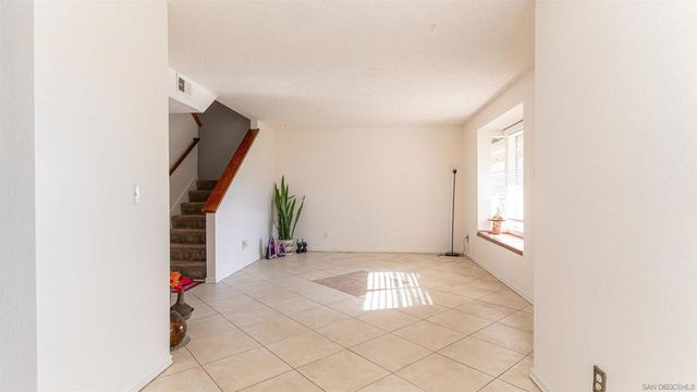 7483 Tooma St B, San Diego, CA 92139