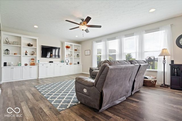 11851 Highline Court, Noblesville, IN 46060