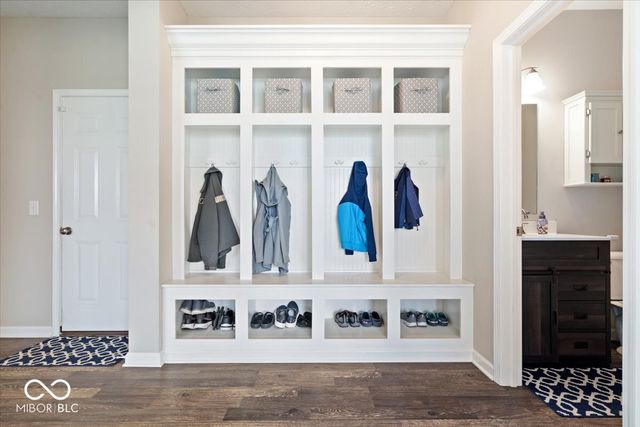 11851 Highline Court, Noblesville, IN 46060