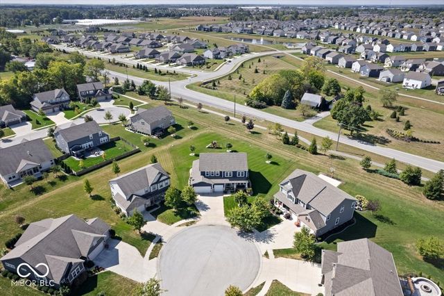 11851 Highline Court, Noblesville, IN 46060