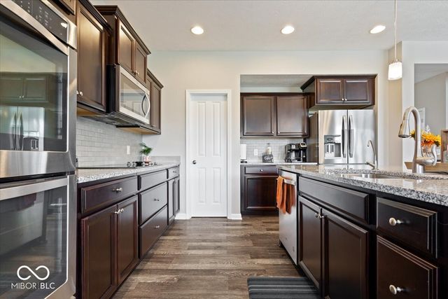 11851 Highline Court, Noblesville, IN 46060