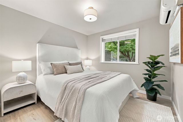 3860 NE 41st Street, Seattle, WA 98105