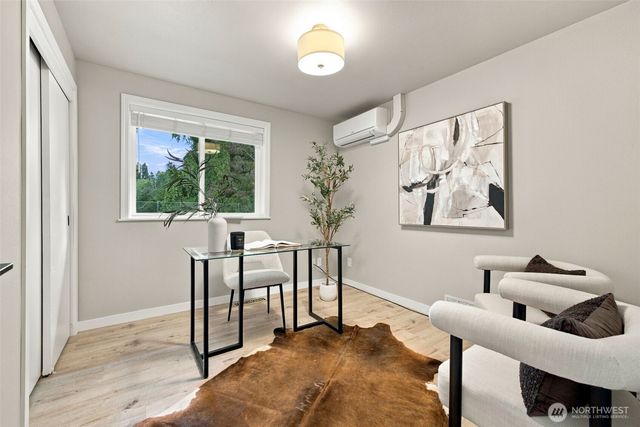 3860 NE 41st Street, Seattle, WA 98105