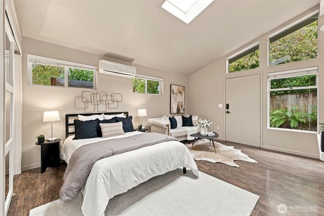 3860 NE 41st Street, Seattle, WA 98105