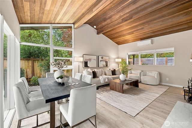 3860 NE 41st Street, Seattle, WA 98105