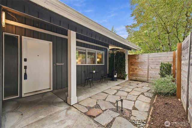 3860 NE 41st Street, Seattle, WA 98105