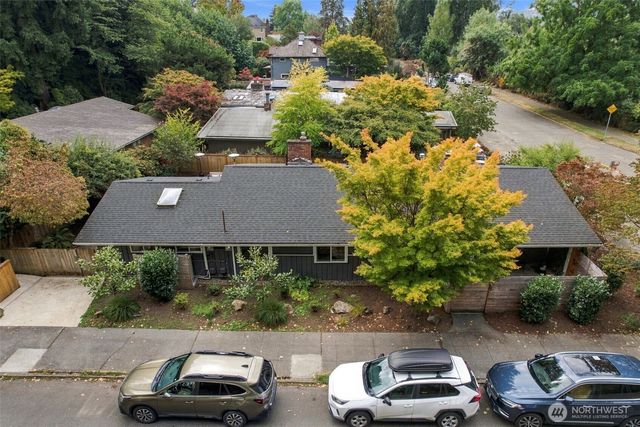 3860 NE 41st Street, Seattle, WA 98105
