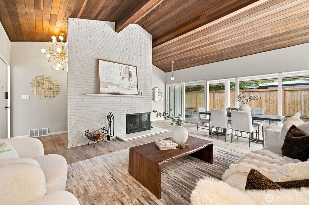 3860 NE 41st Street, Seattle, WA 98105