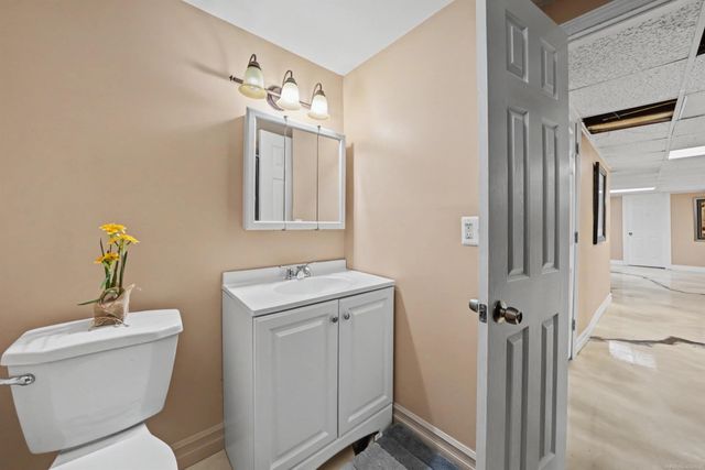 47310 Beacon Square Drive, Macomb, MI 48044