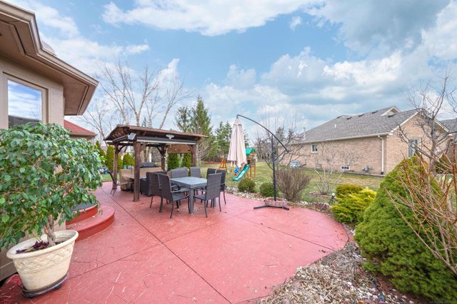 47310 Beacon Square Drive, Macomb, MI 48044