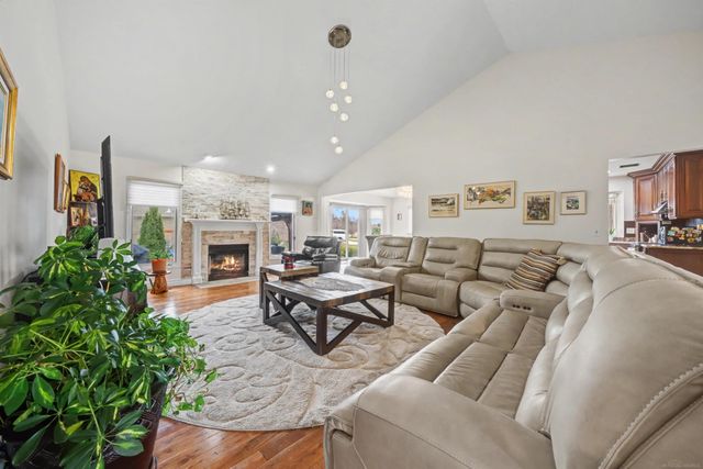 47310 Beacon Square Drive, Macomb, MI 48044