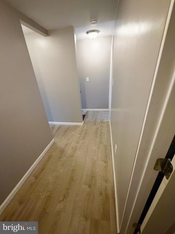 917 S 8TH ST, Camden, NJ 08103