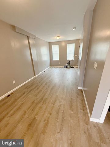 917 S 8TH ST, Camden, NJ 08103