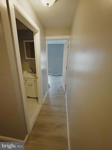 917 S 8TH ST, Camden, NJ 08103